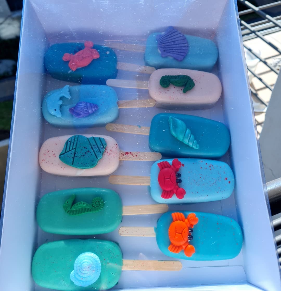 Cakesicles