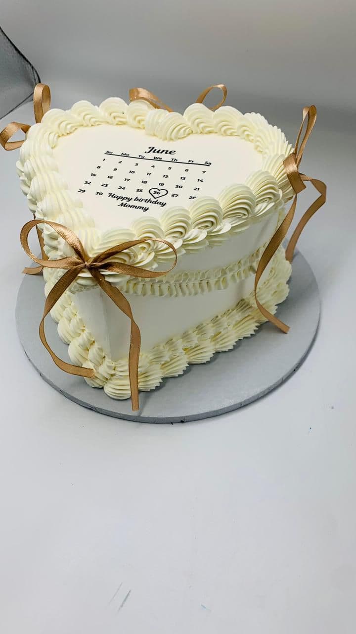 15cm Heart Cake