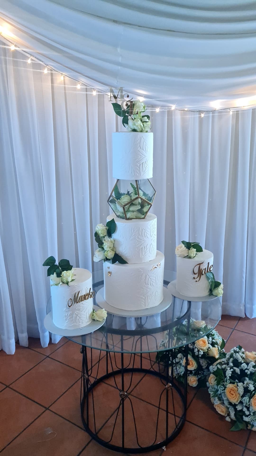 3 tier cake with 2 sides